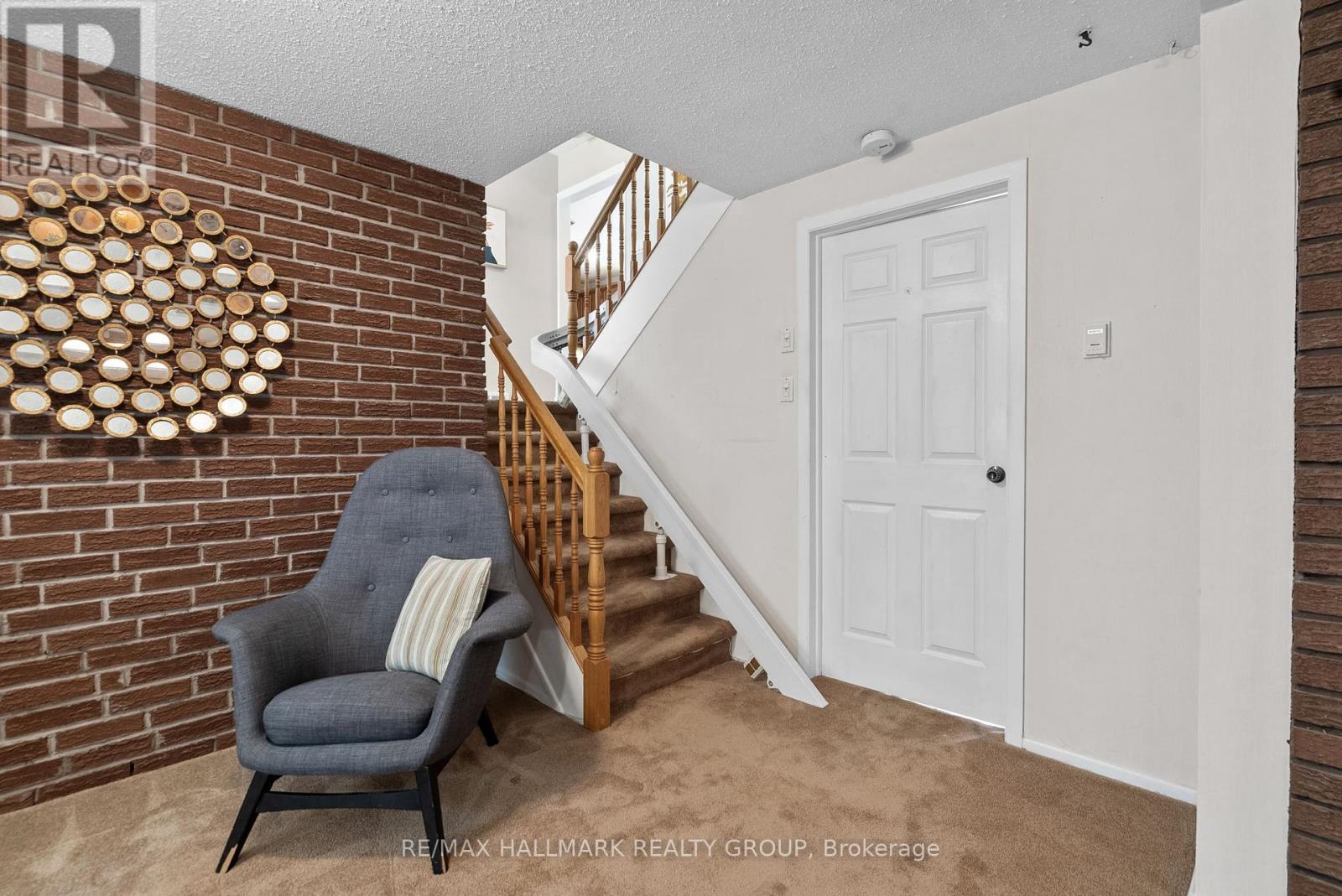 2143 Hubbard Crescent