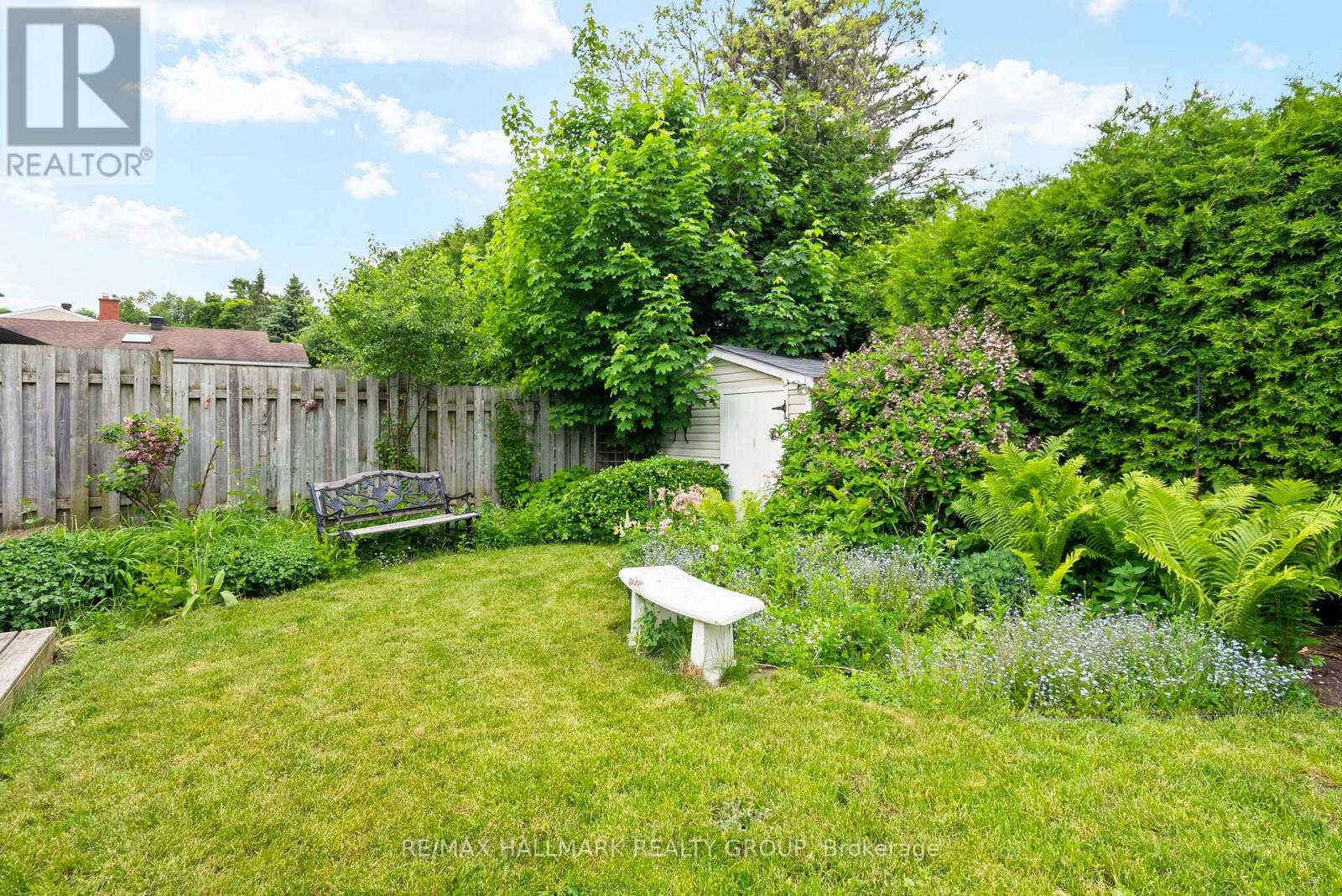 2143 Hubbard Crescent