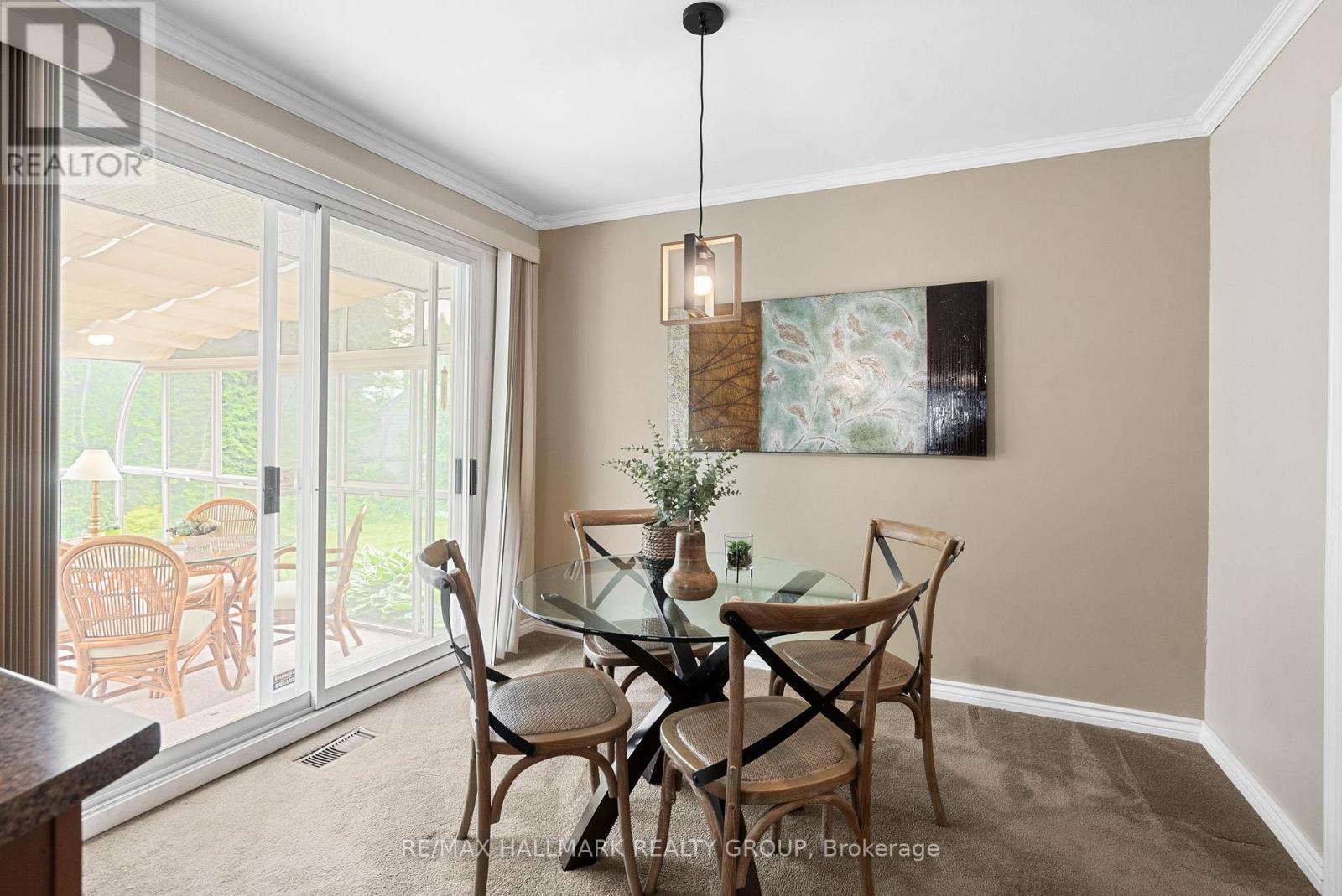 2143 Hubbard Crescent