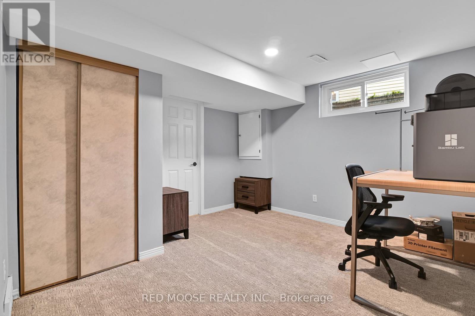 55 Hawley Crescent