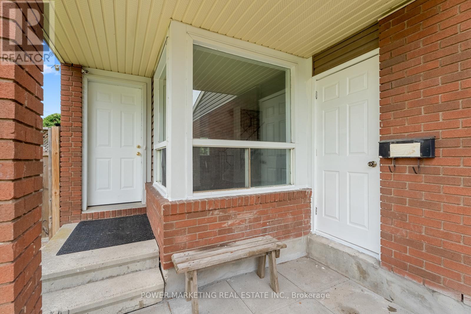 1631 Saxony Crescent