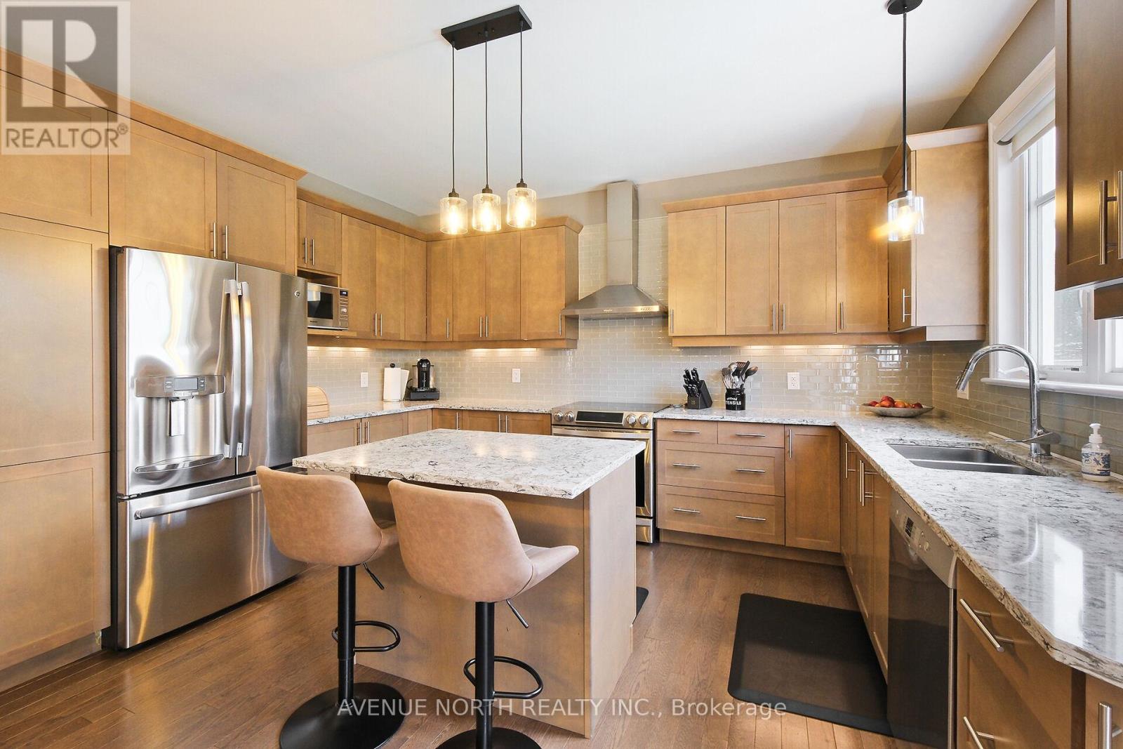 332 Andalusian Crescent