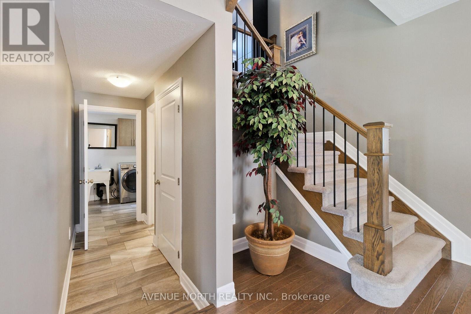 332 Andalusian Crescent