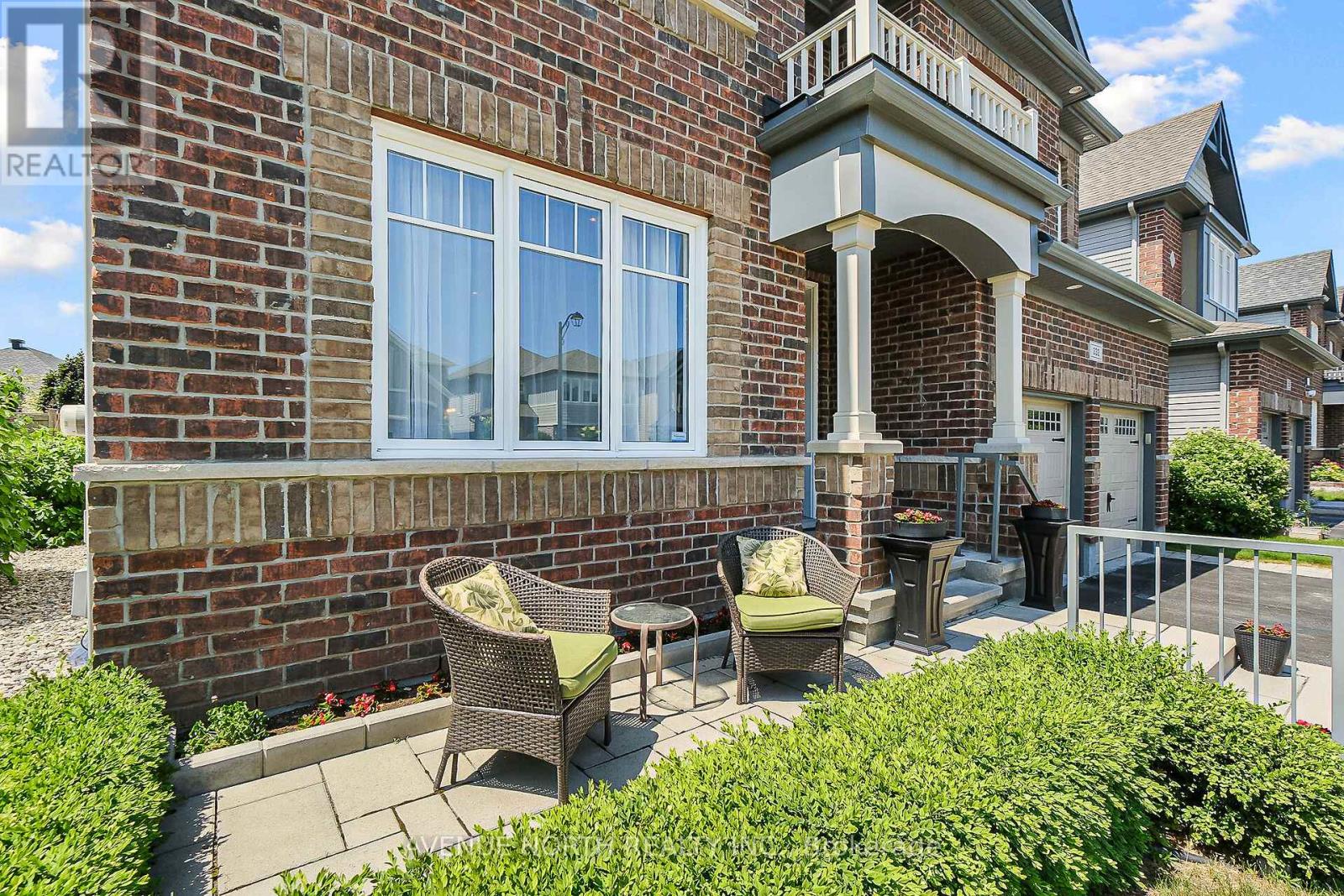 332 Andalusian Crescent