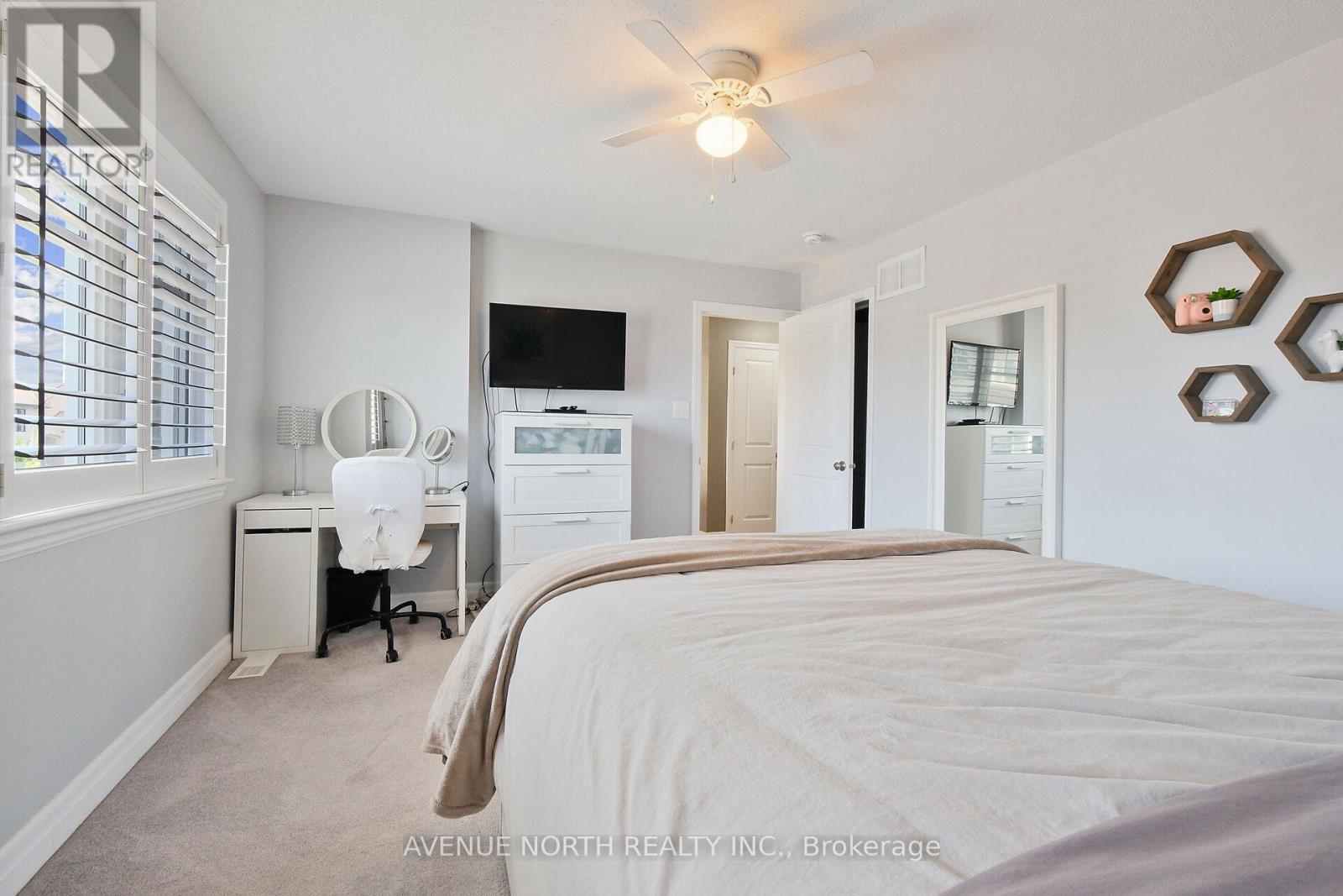 332 Andalusian Crescent