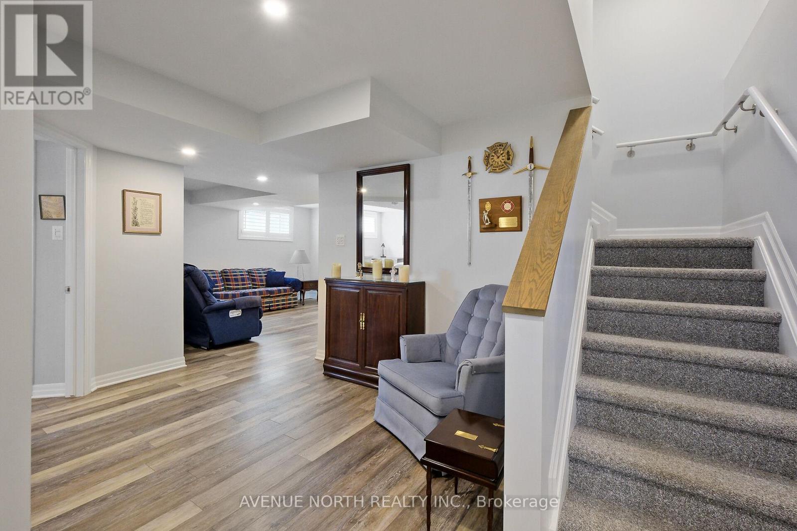 332 Andalusian Crescent