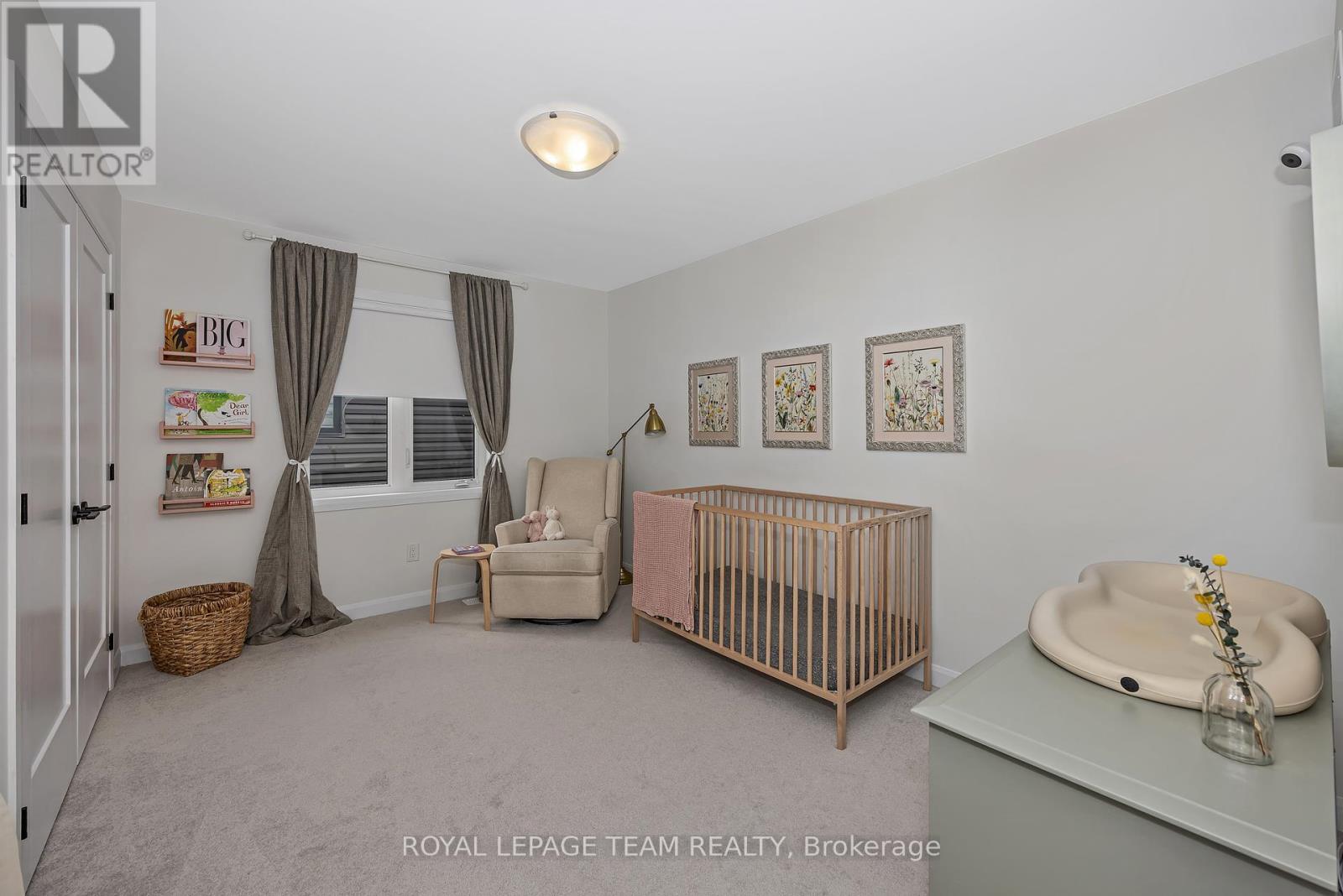 726 Coast Circle