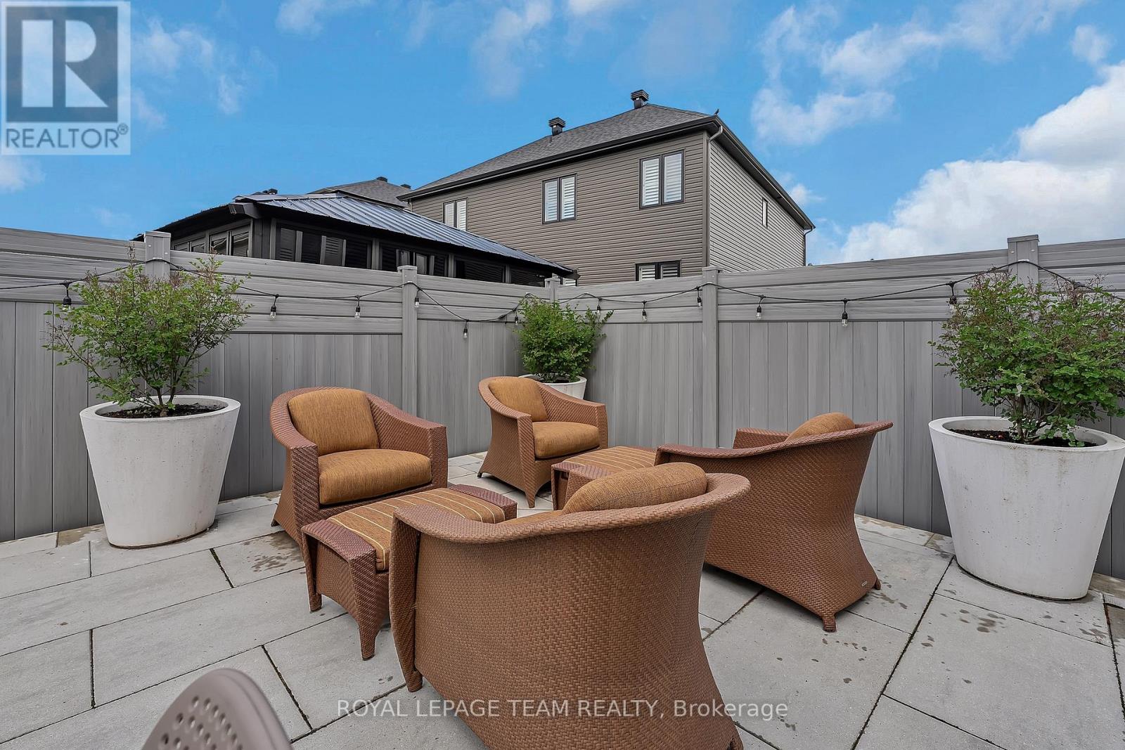 726 Coast Circle