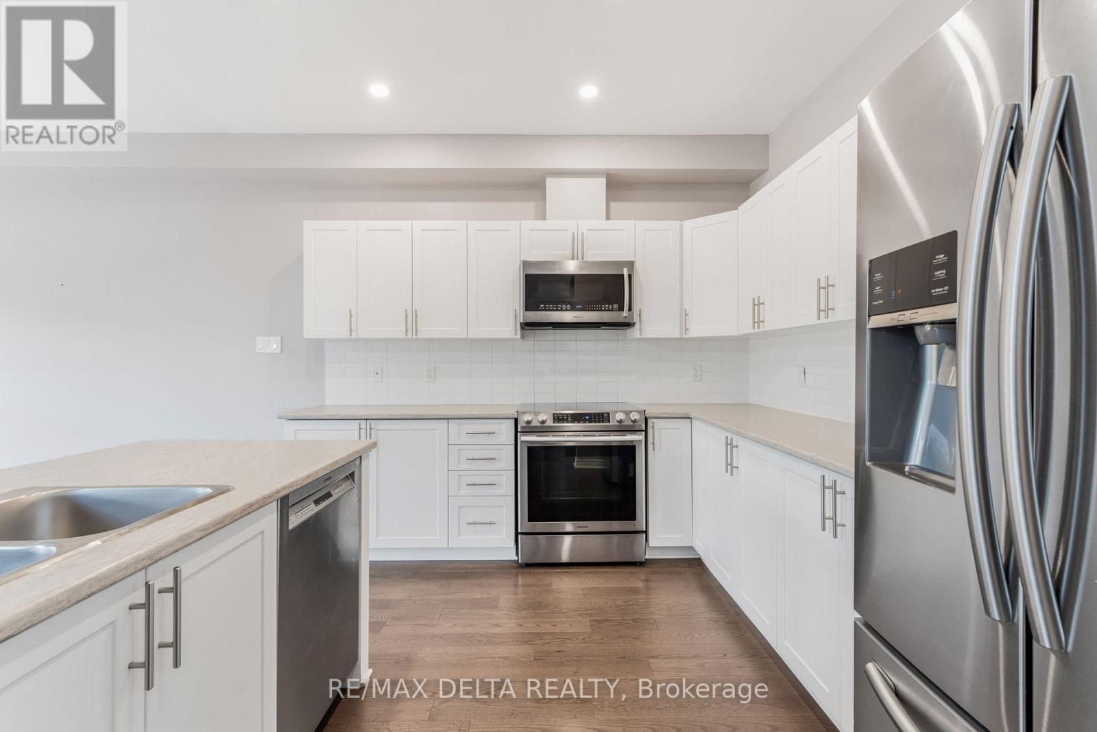 196 Onyx Crescent