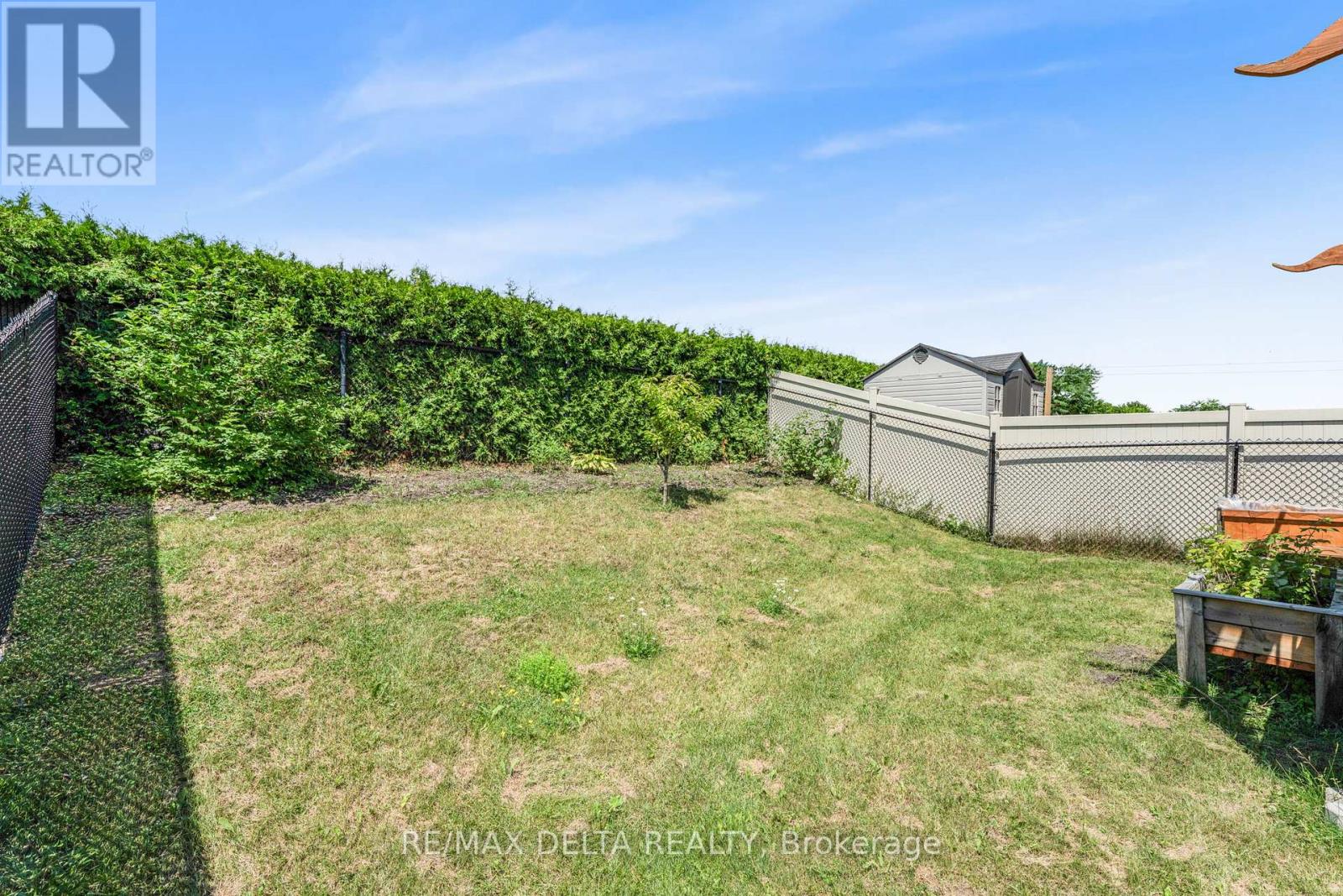 196 Onyx Crescent