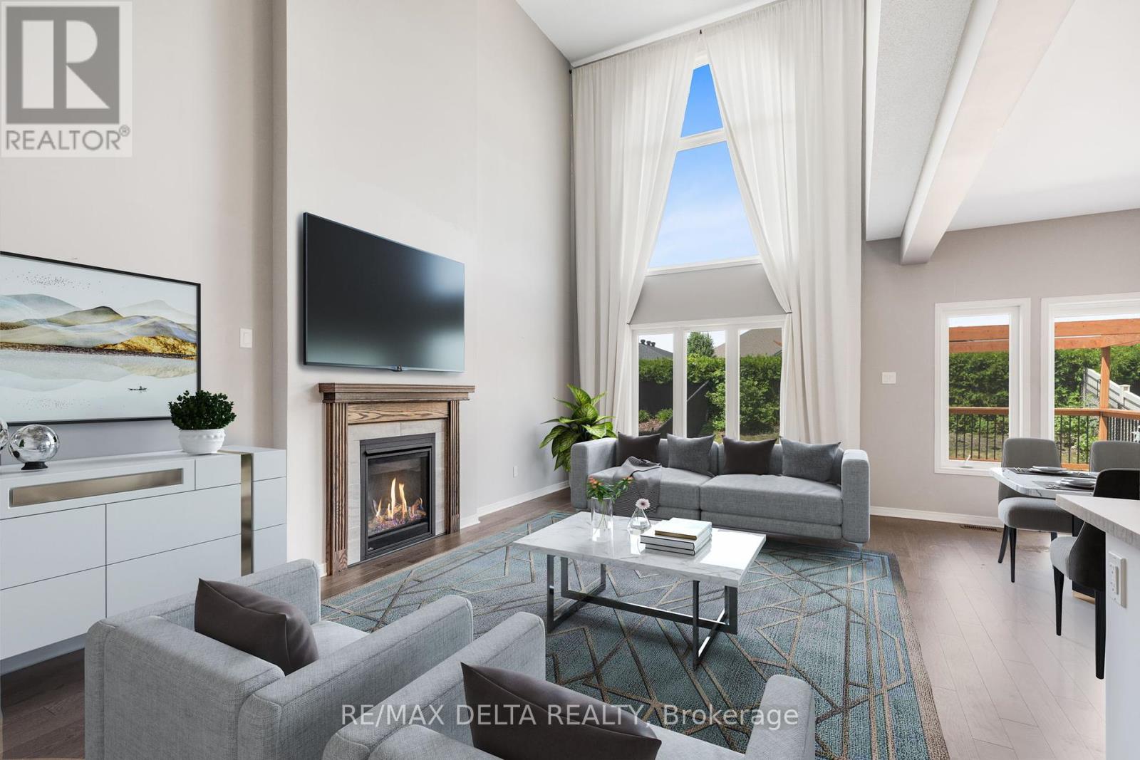 196 Onyx Crescent