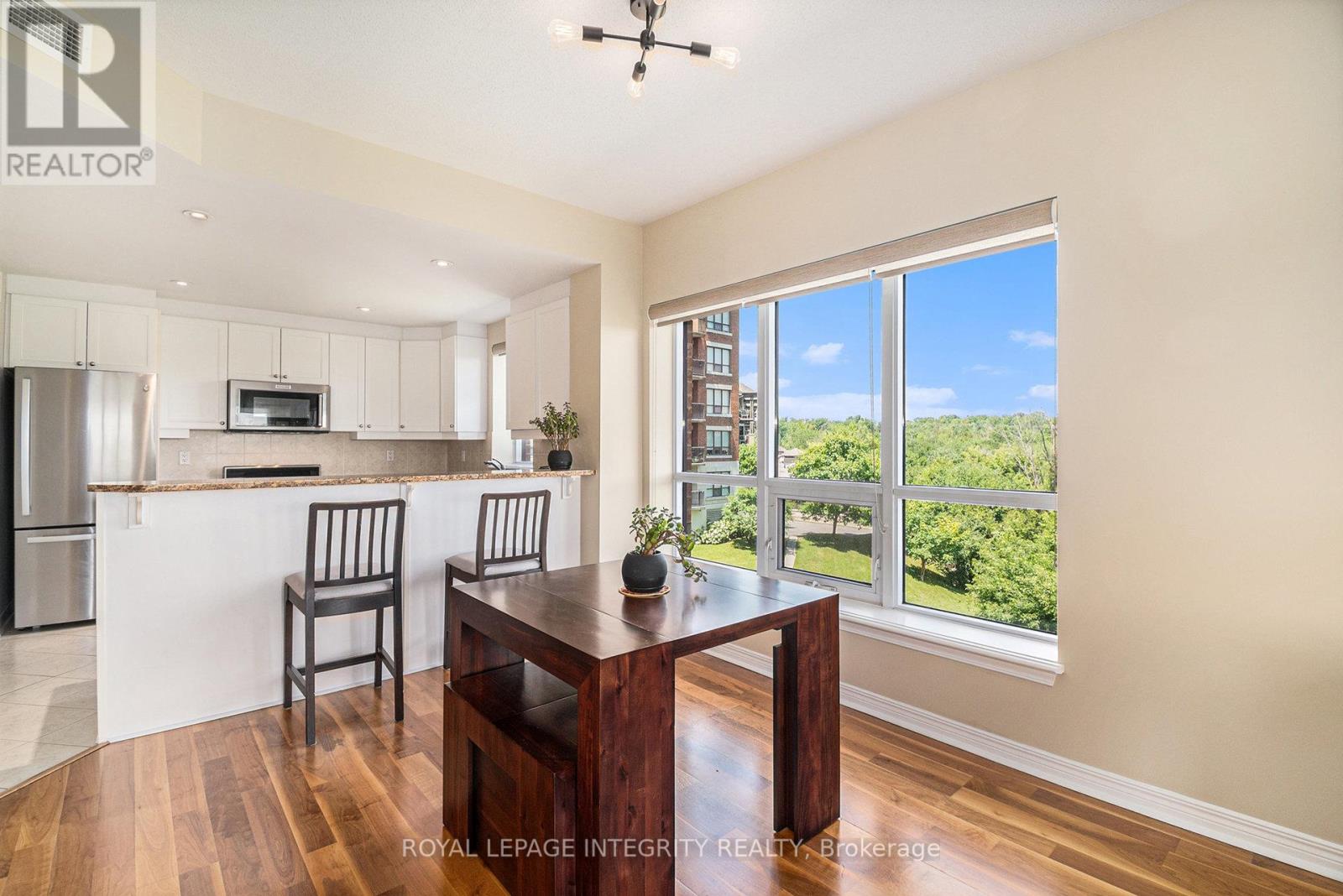 211 - 955 Beauparc Private
