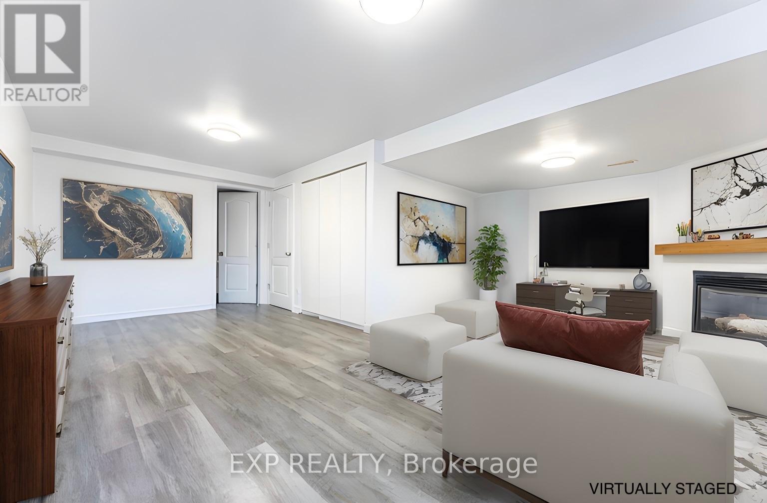 137 Hawkeswood Drive
