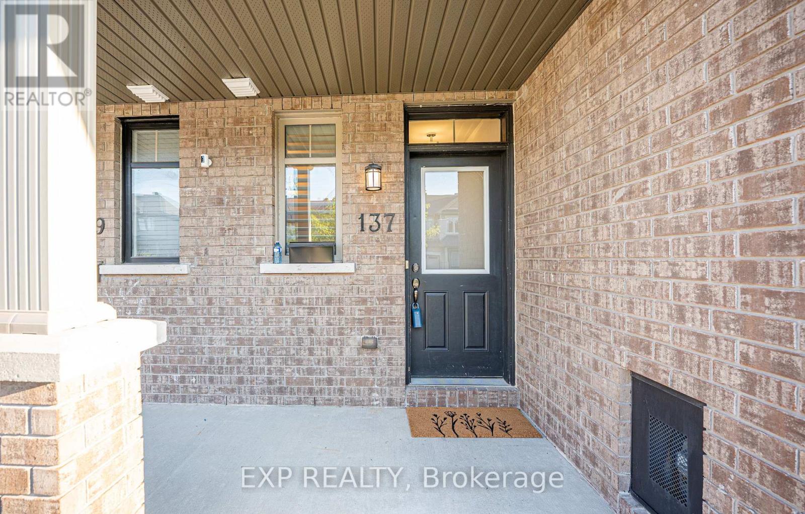 137 Hawkeswood Drive
