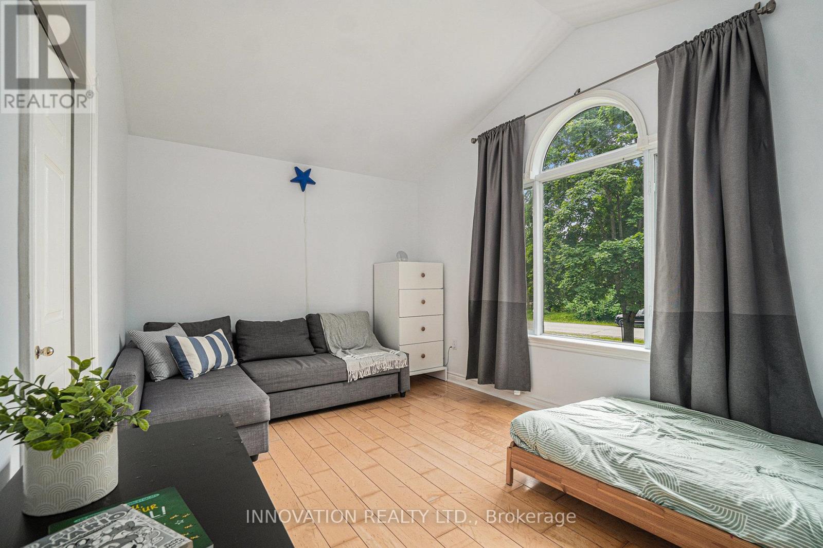 7 Emily Lauren Crescent