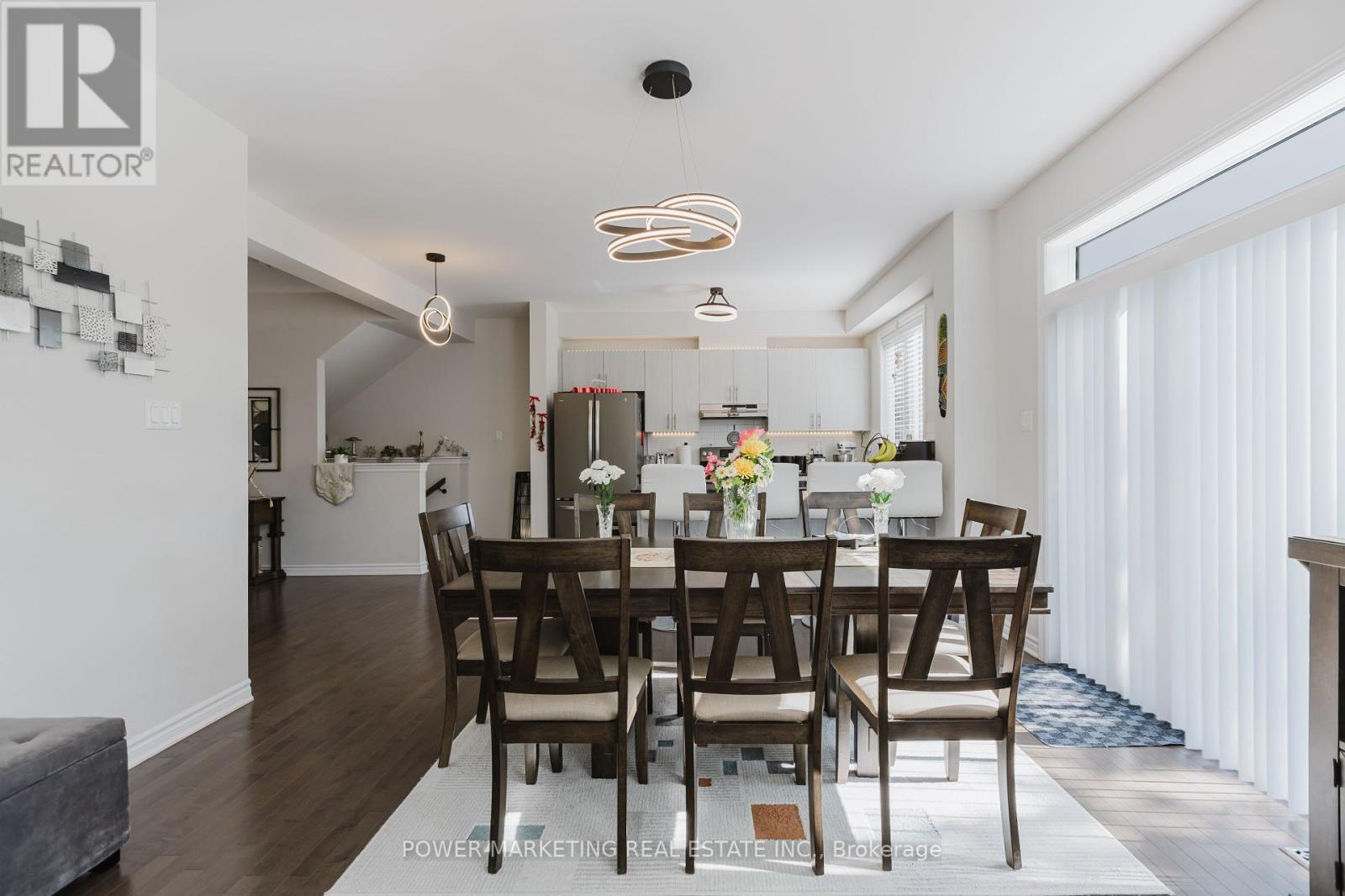 526 Ponthieu Circle