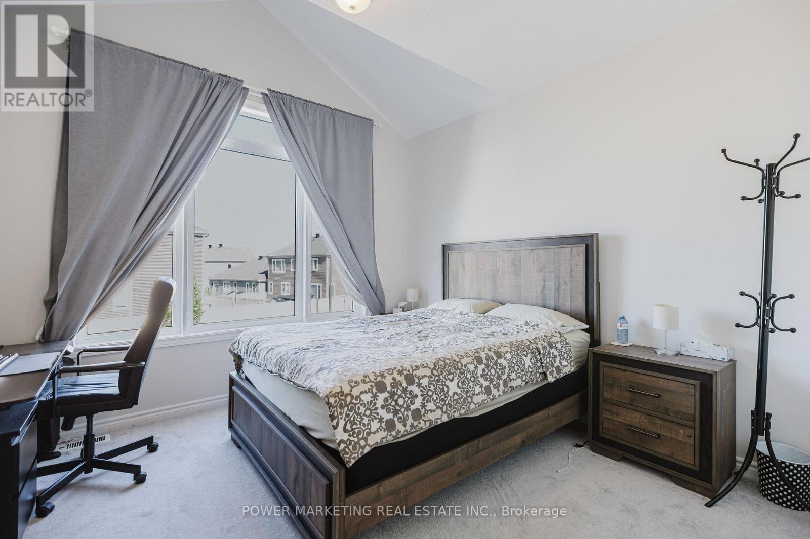 526 Ponthieu Circle