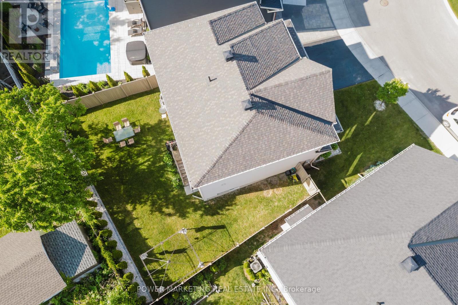 526 Ponthieu Circle