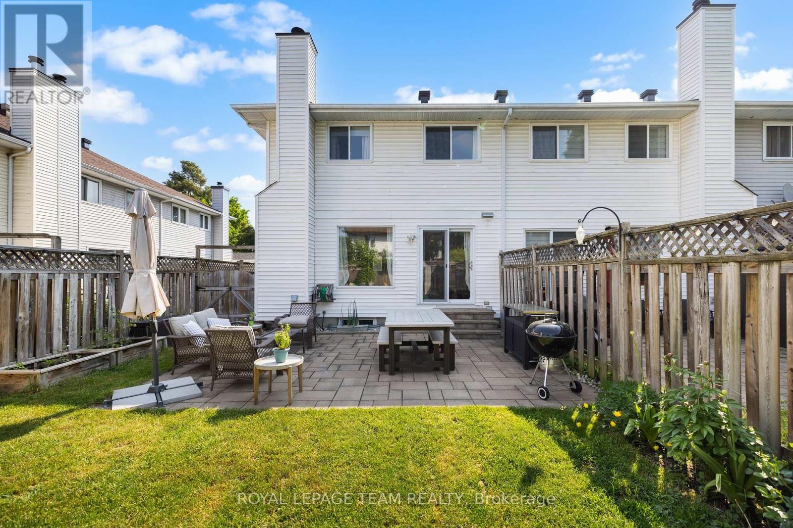 96 Royal Oak Court