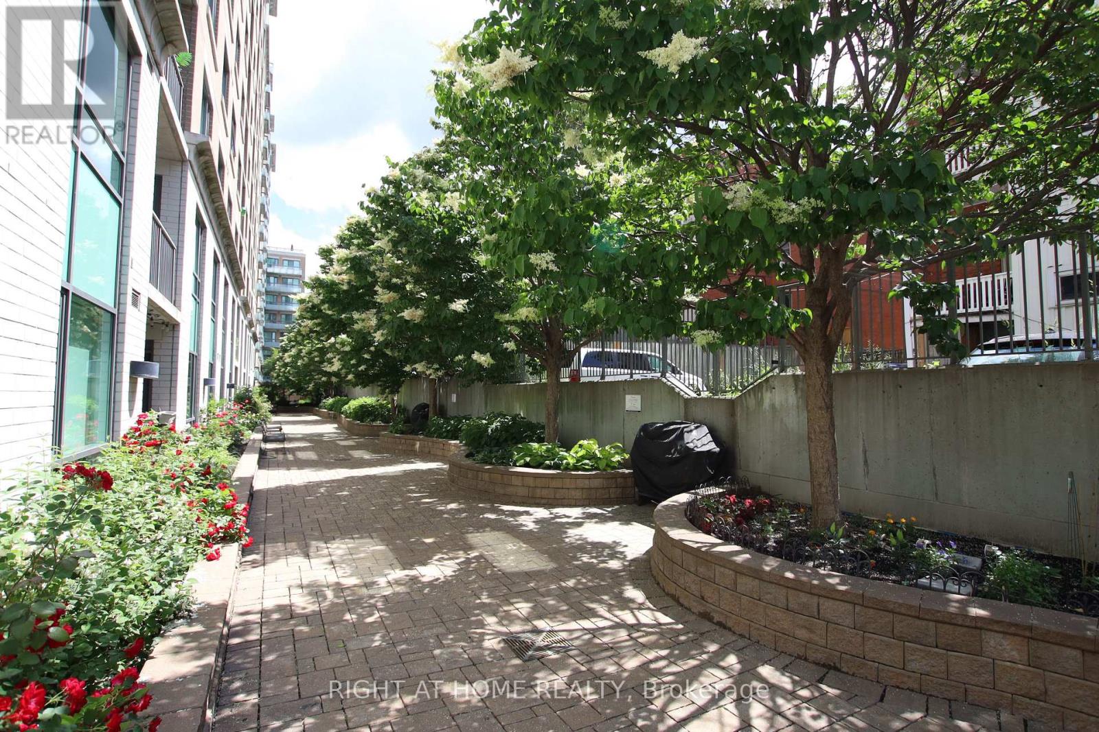 308 - 200 Besserer Street