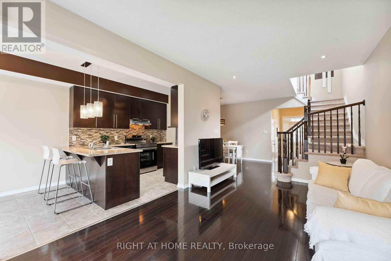 905 Caldermill Private