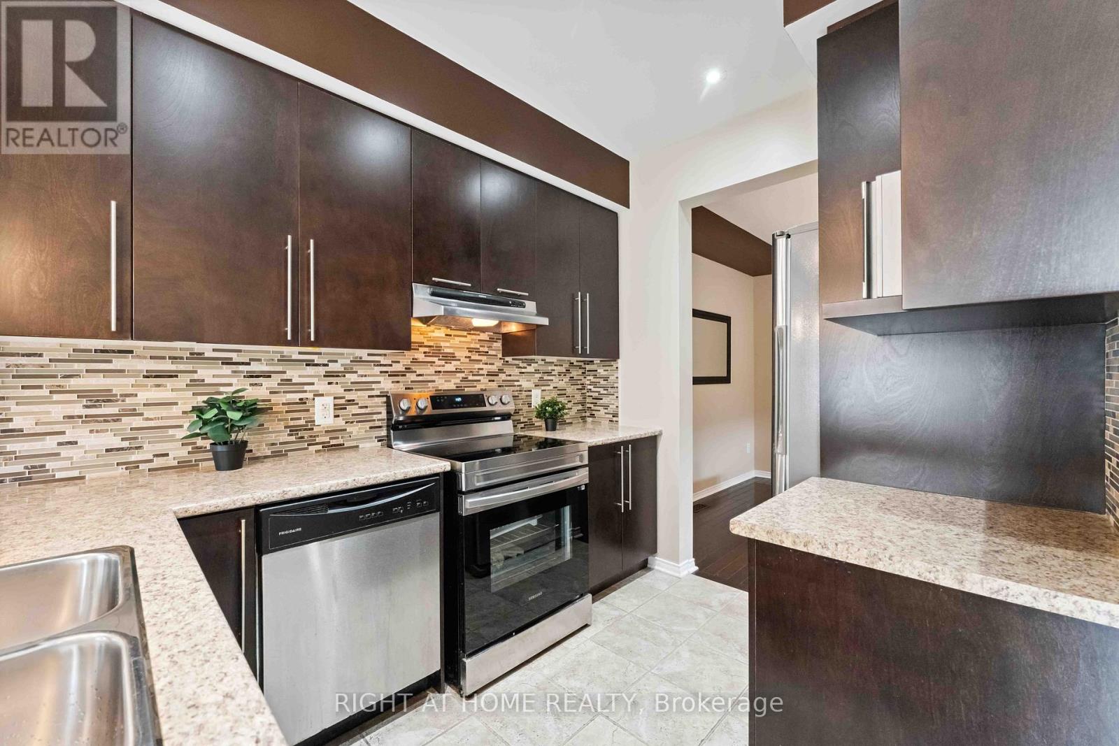 905 Caldermill Private