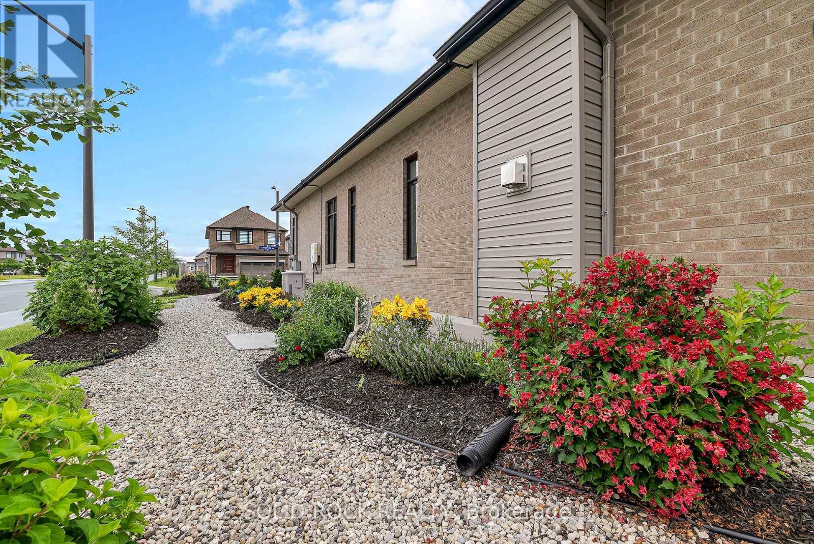 135 Pathfinder Way