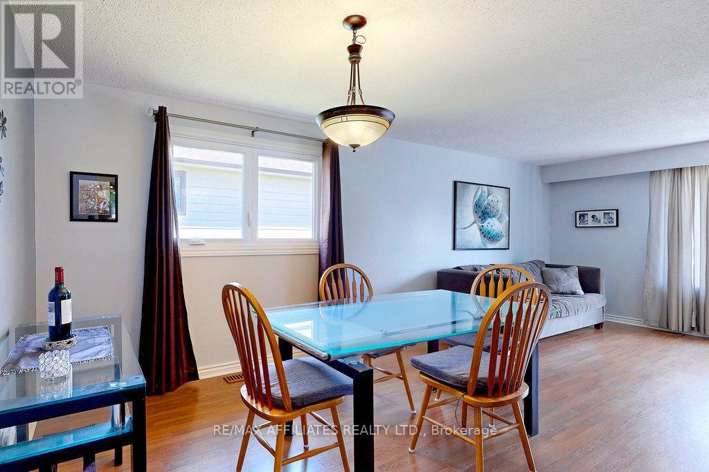 22 Red Maple Crescent
