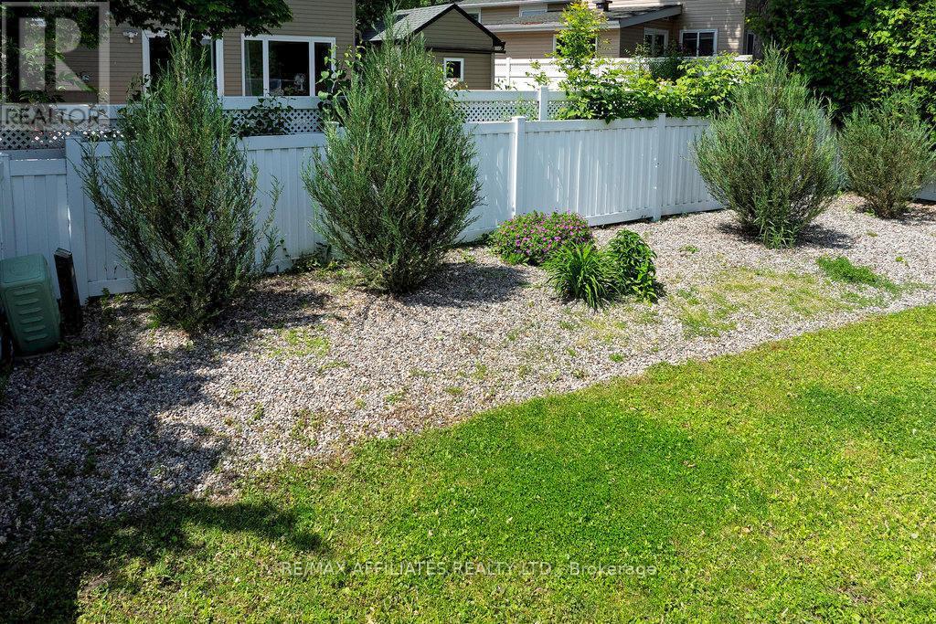 22 Red Maple Crescent