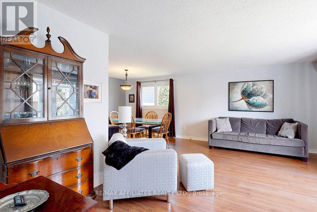 22 Red Maple Crescent