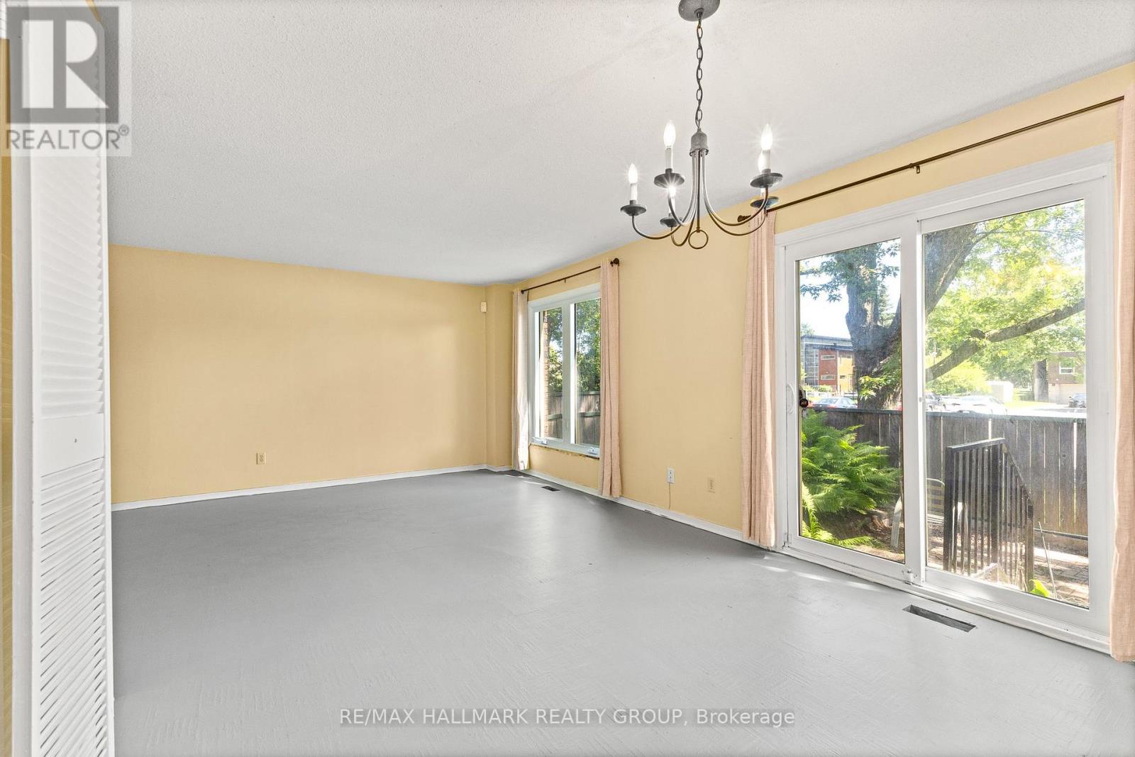 55 River Garden Private
