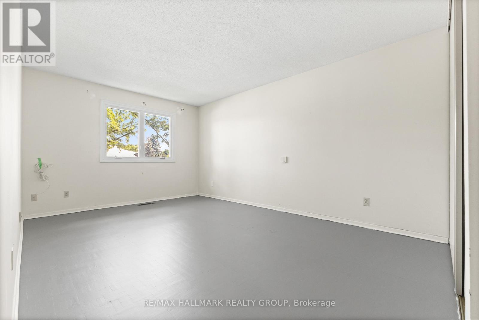 55 River Garden Private