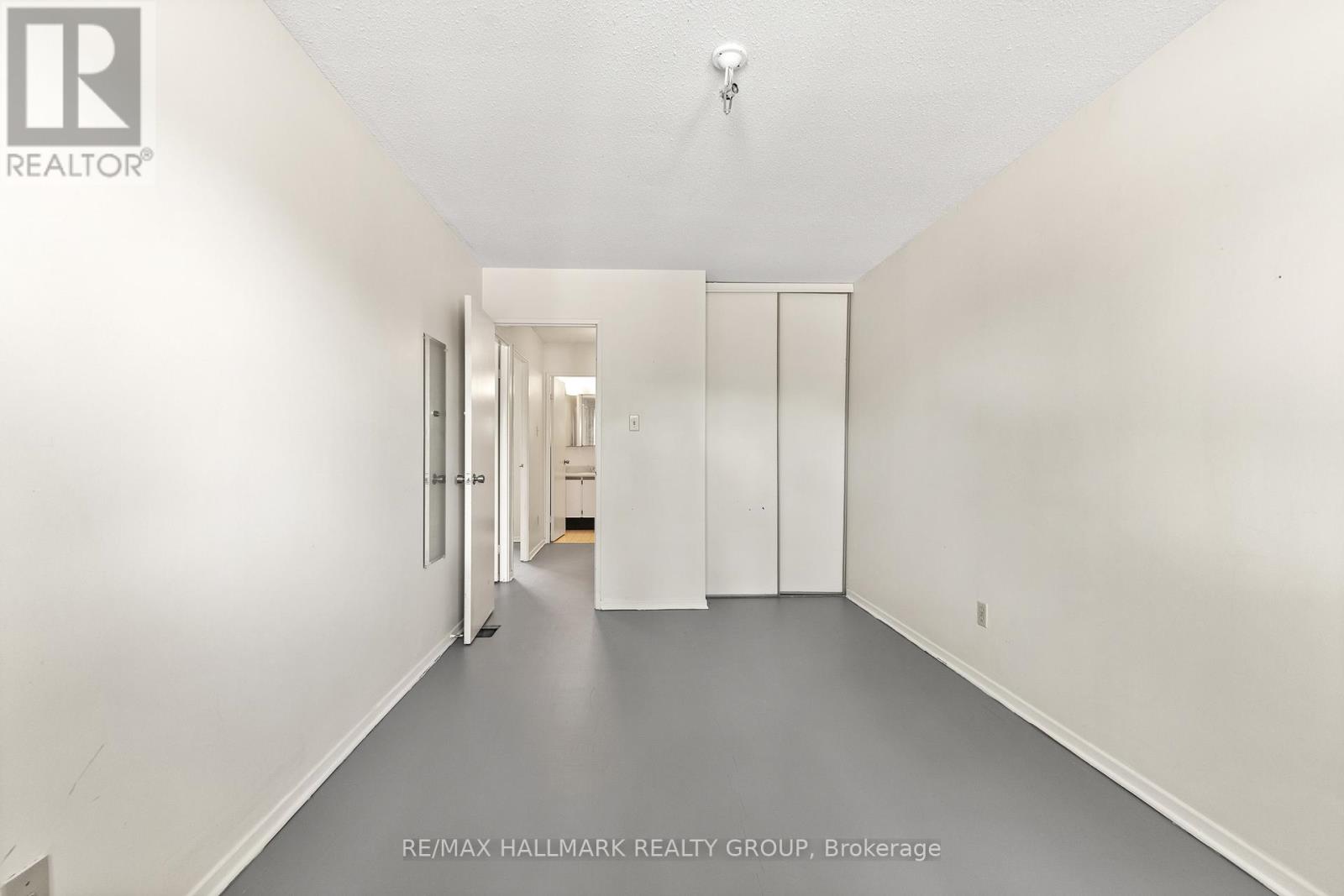 55 River Garden Private