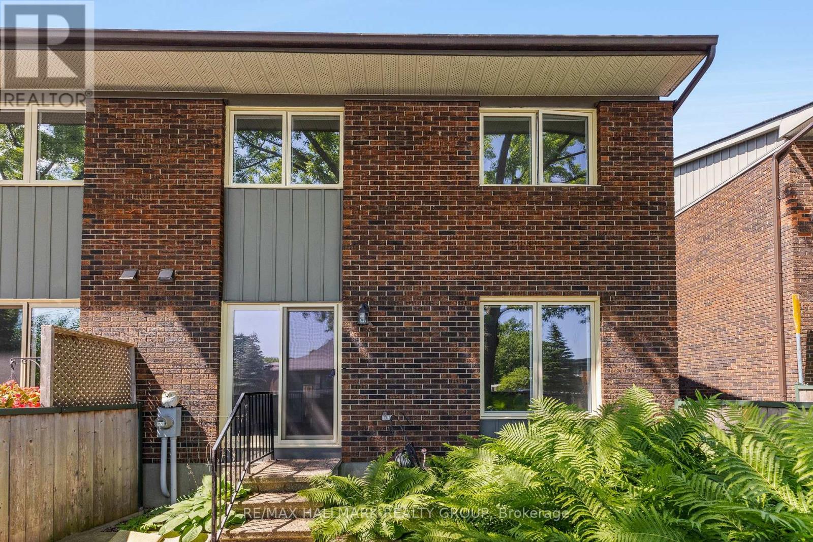 55 River Garden Private
