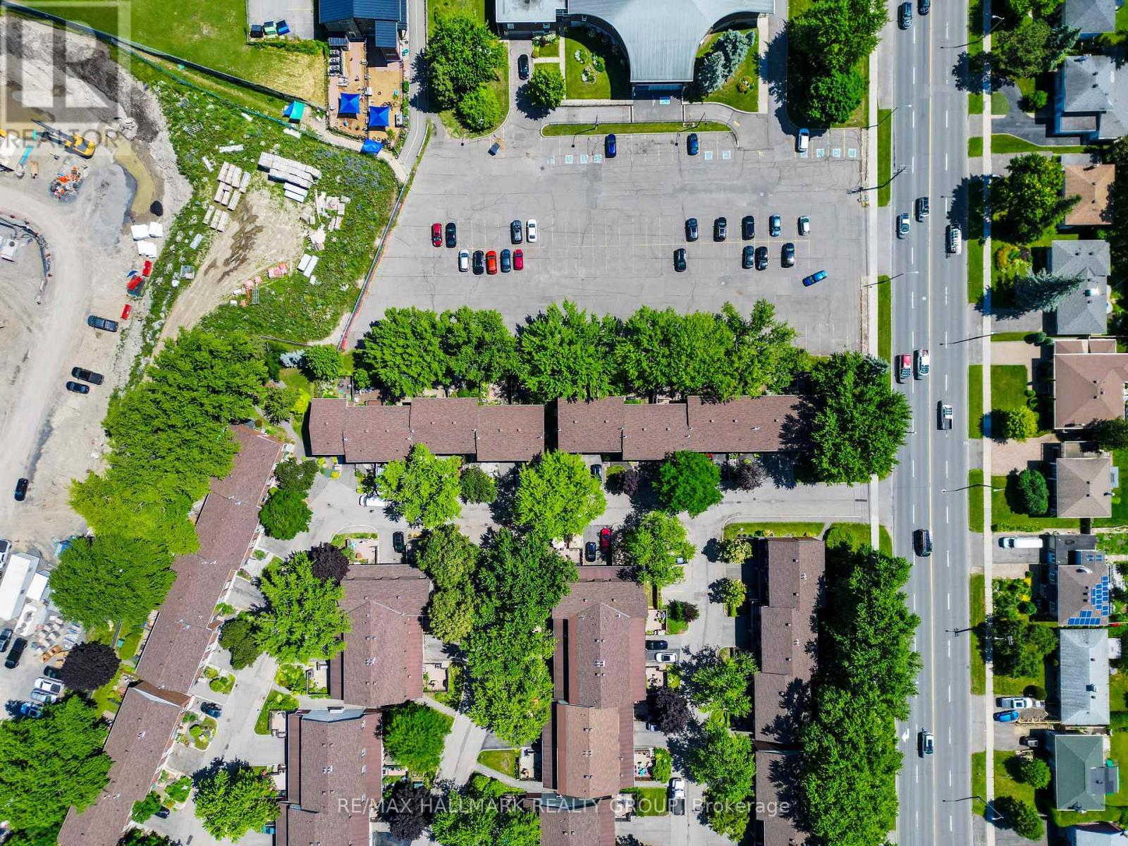 55 River Garden Private