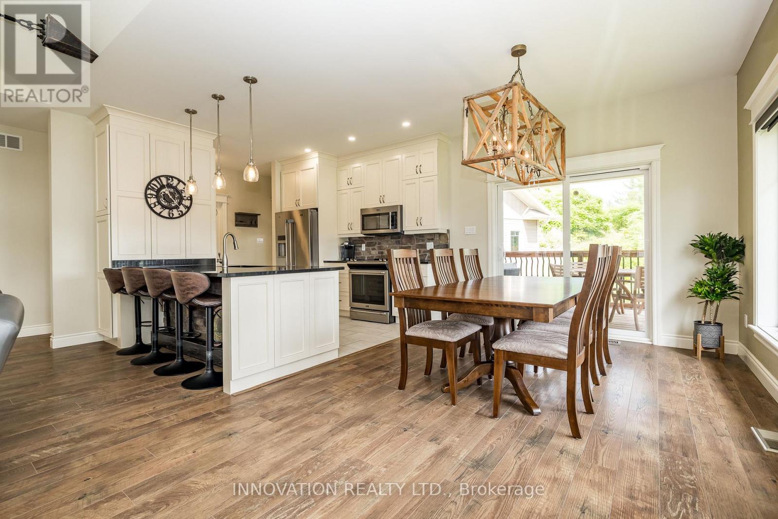 103 A Carriage Landing Drive