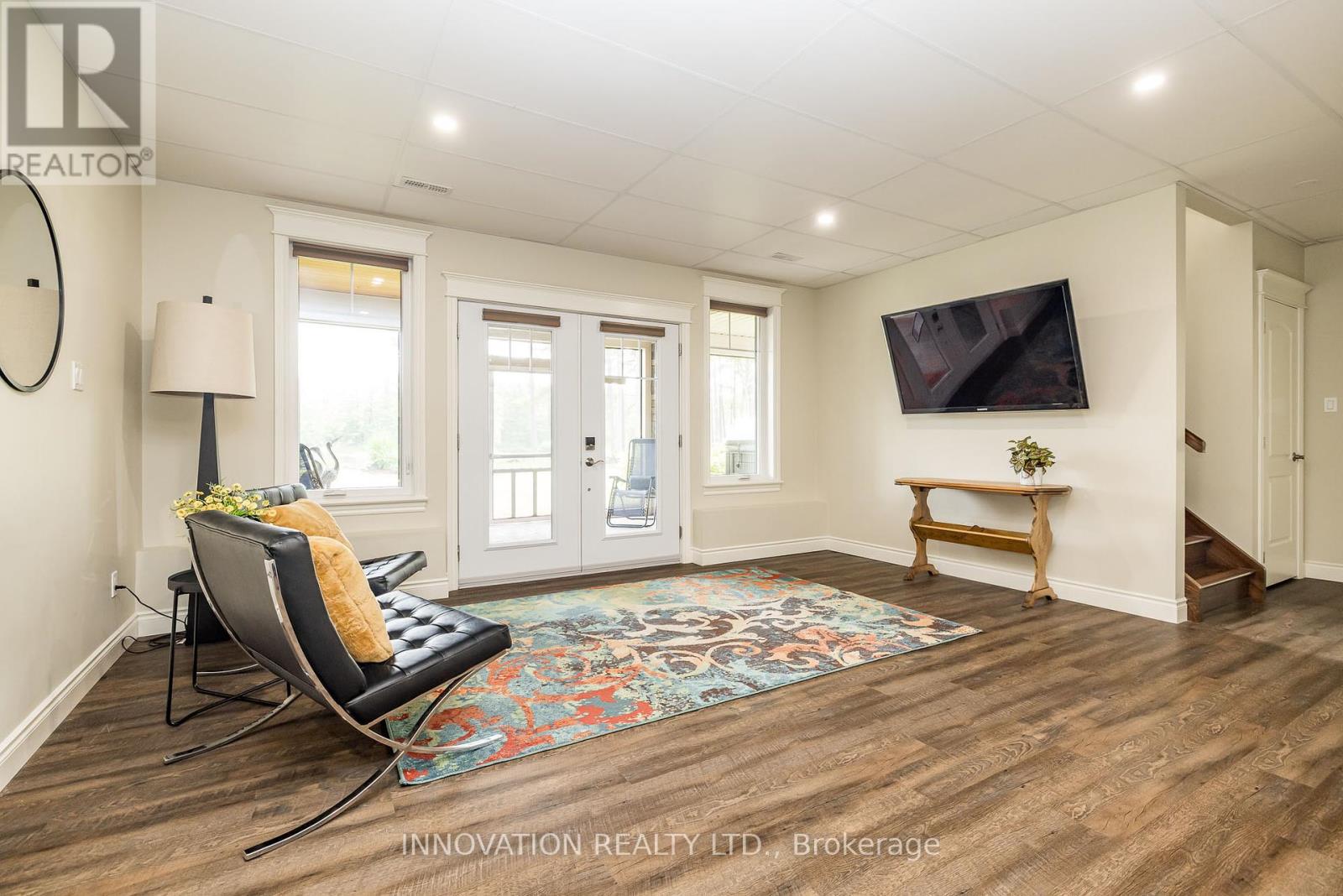103 A Carriage Landing Drive