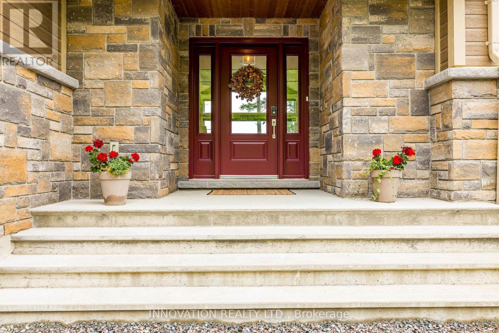 103 A Carriage Landing Drive