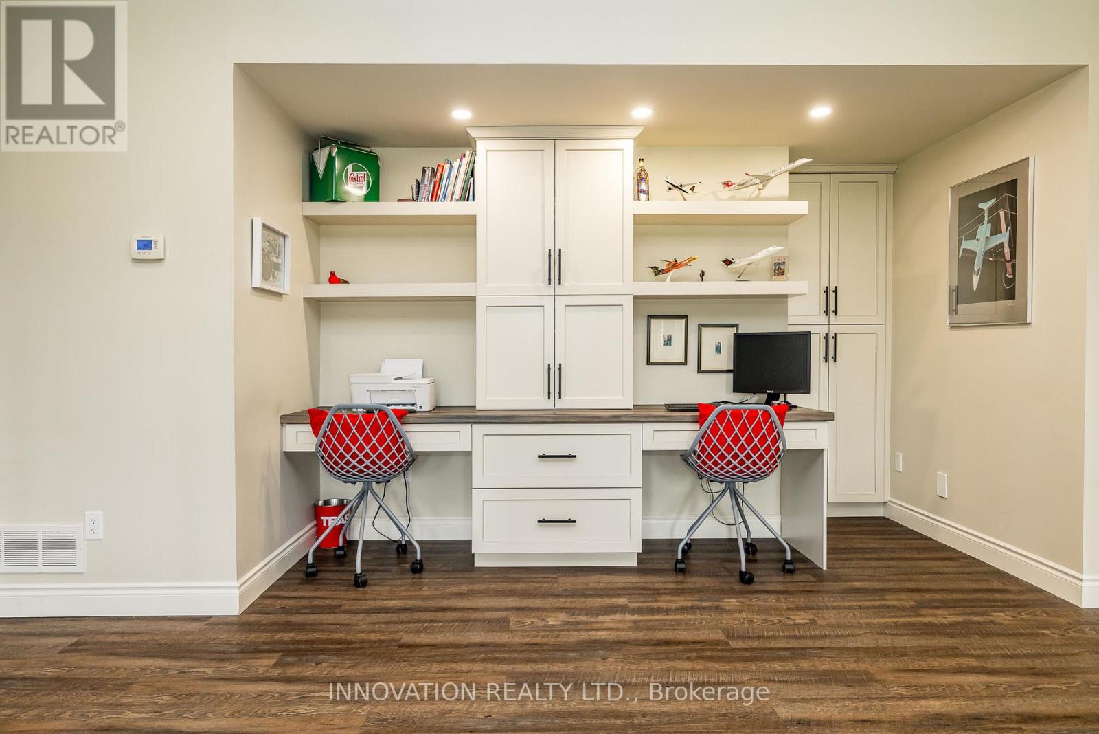 103 A Carriage Landing Drive
