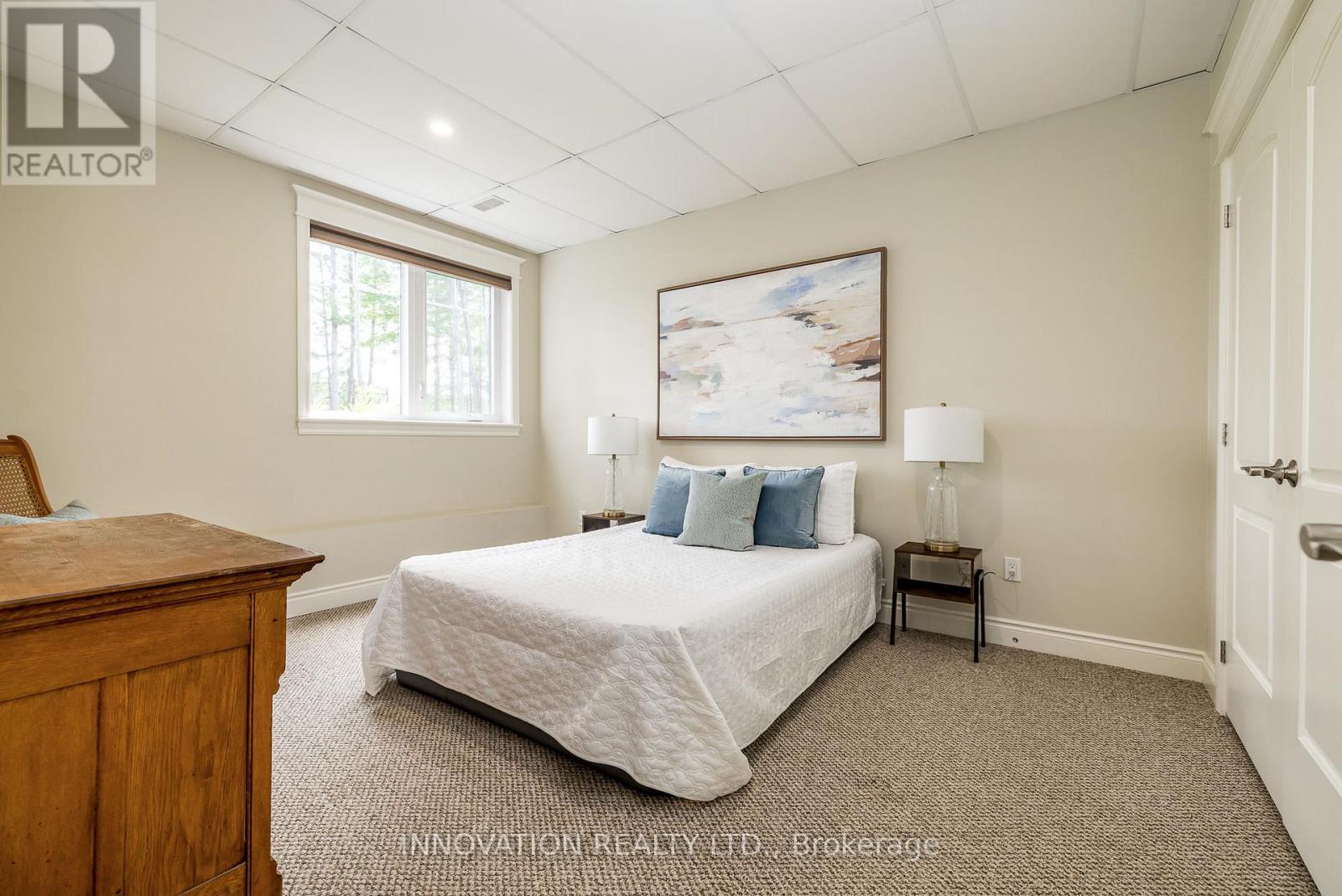 103 A Carriage Landing Drive