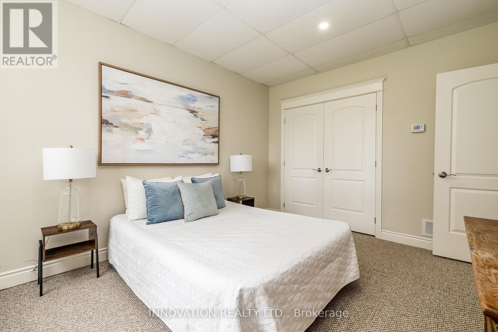 103 A Carriage Landing Drive