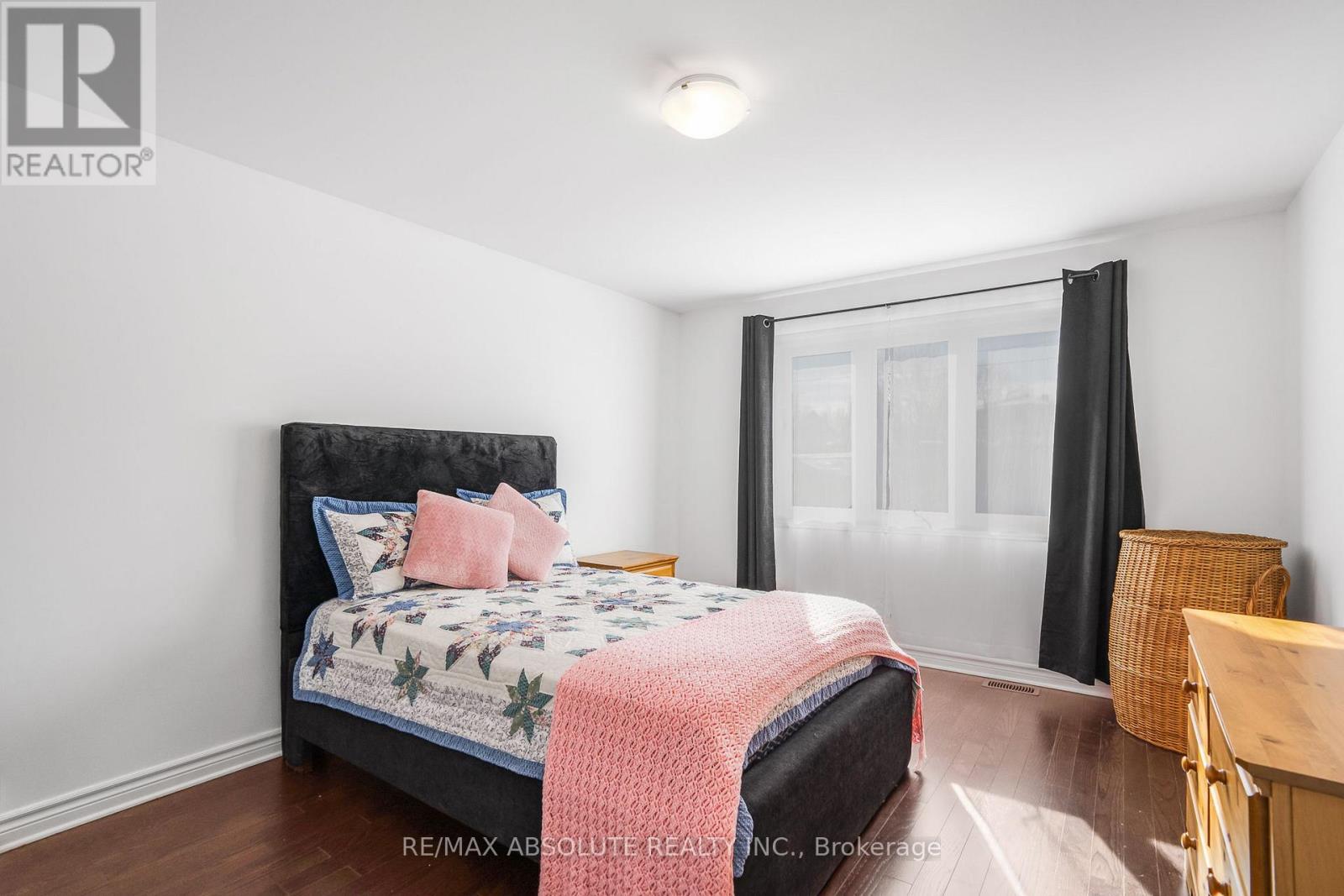 625 Robert Street