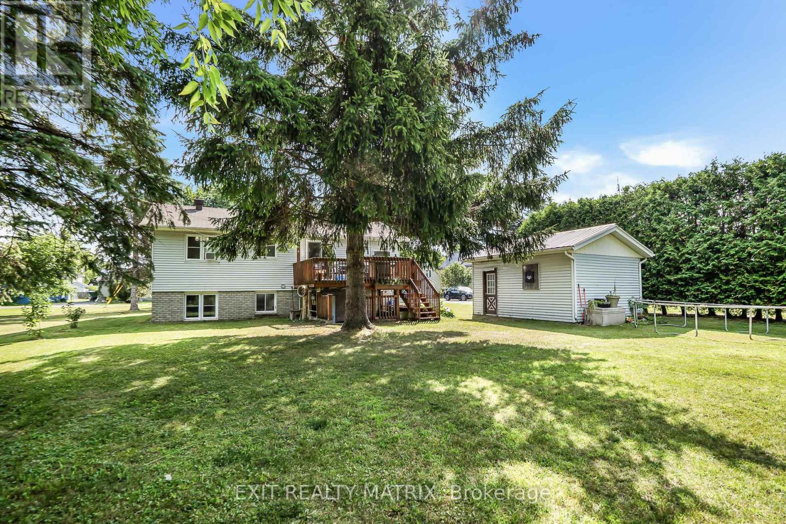 17 Casselman Street