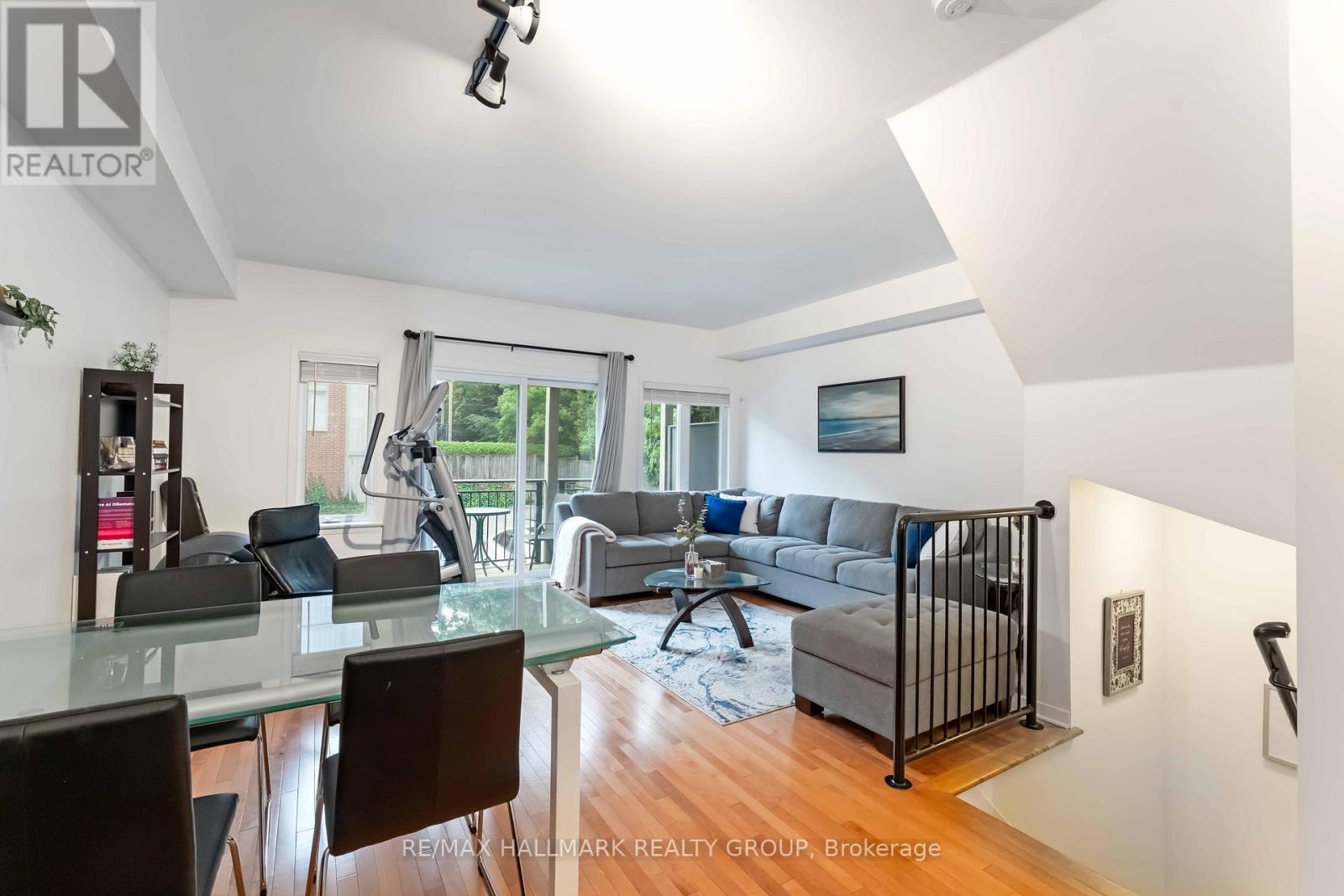32 - 799 Montreal Road