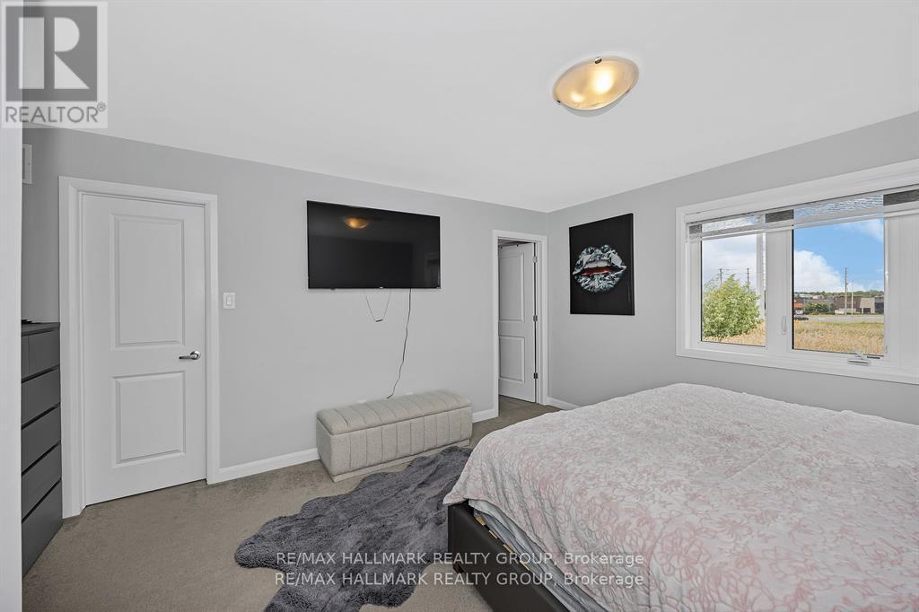 568 Prominence Way