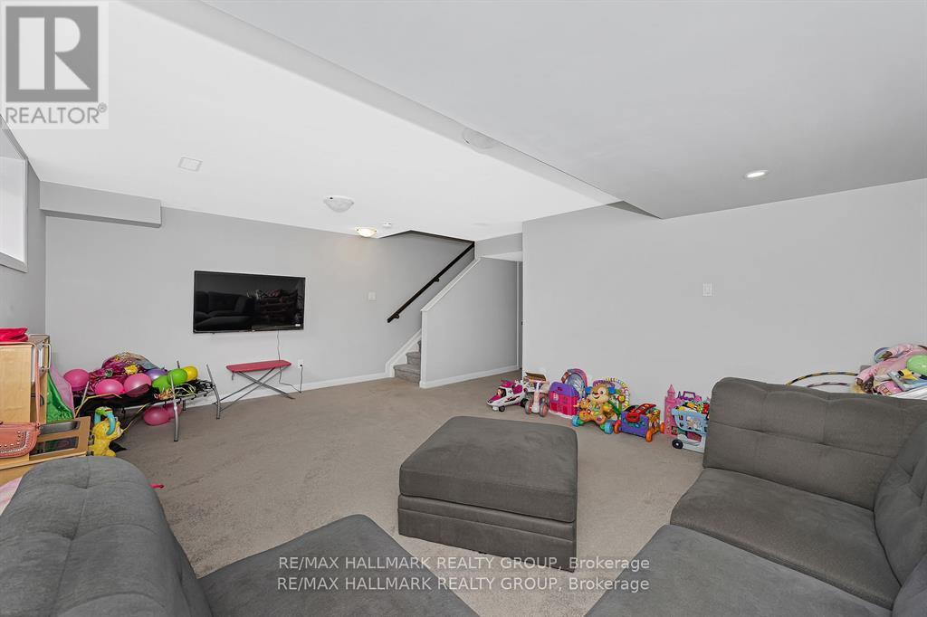 568 Prominence Way