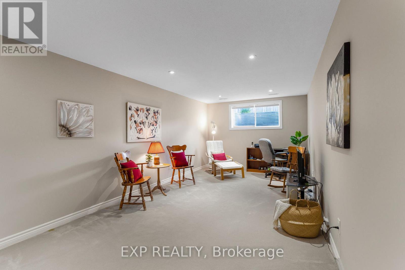 326 Trailsedge Way