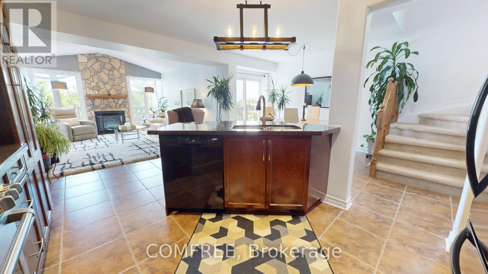 2112 Bergamot Circle