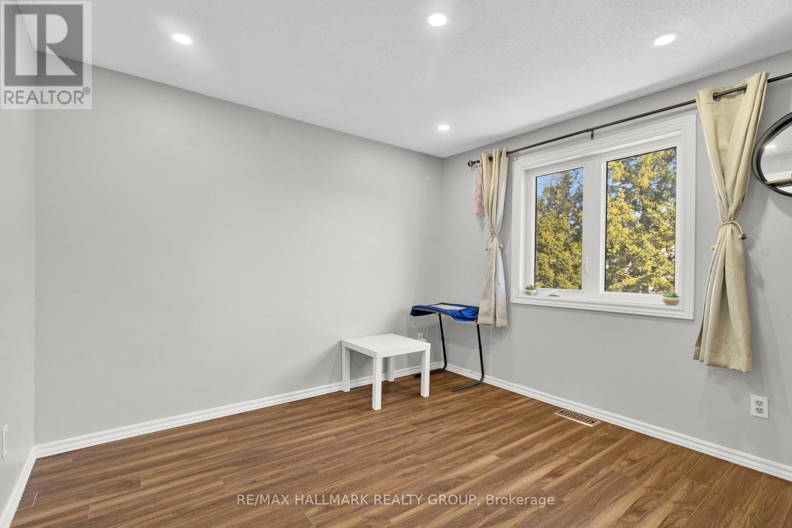 32 Brando Crescent
