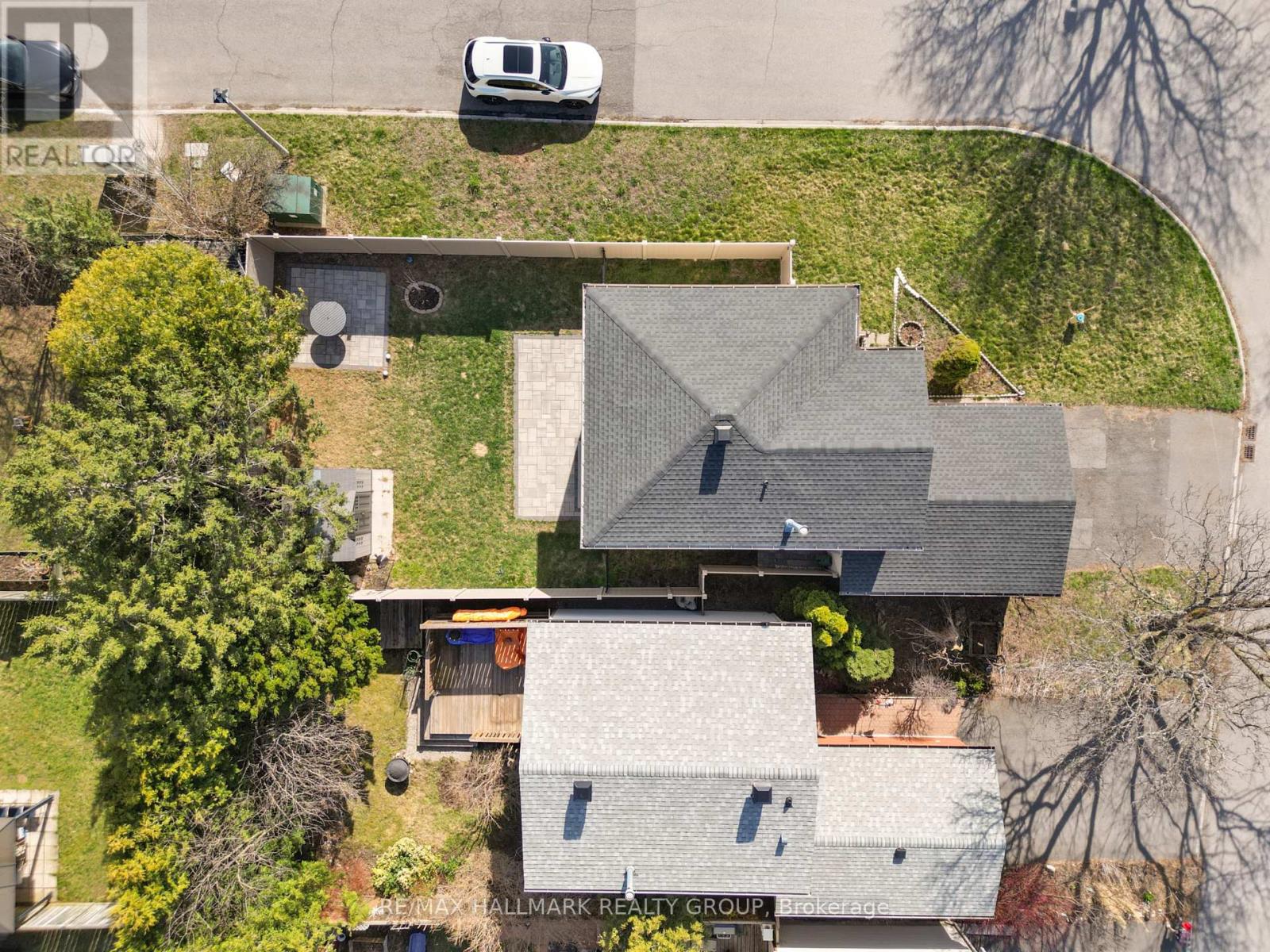 32 Brando Crescent